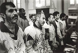 Witte illegalen in hongerstaking in de Agneskerk in Den Haag, 1998-1999, fotograaf Wessing