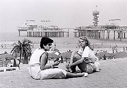 Op de boulevard van Scheveningen, 1983, fotograaf Singels