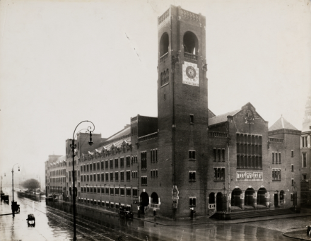 Amsterdam Commodity Exchange, 1897-1903. Architect: H.P. Berlage. Photographer: Hans Spies|Netherlands Photography Museum.