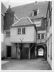  Delft, courtyard Oostindisch Huis