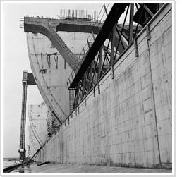 ?Aart Klein, Triangular or NABLA joists in the Haringvliet estuary, the Haringvliet Dam construction, 1961
