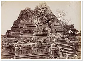 Noordzijde van de Shiva temple, Prambanan,?fotograaf Céphas, 1889-1890